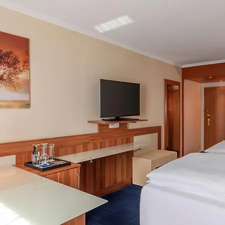 Hotel Nh 4*