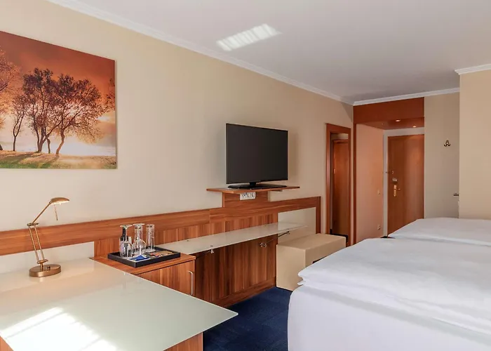 Hotel Nh 4*