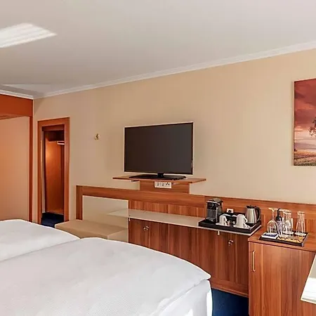 酒店 Nh因戈尔施塔特酒店 4*